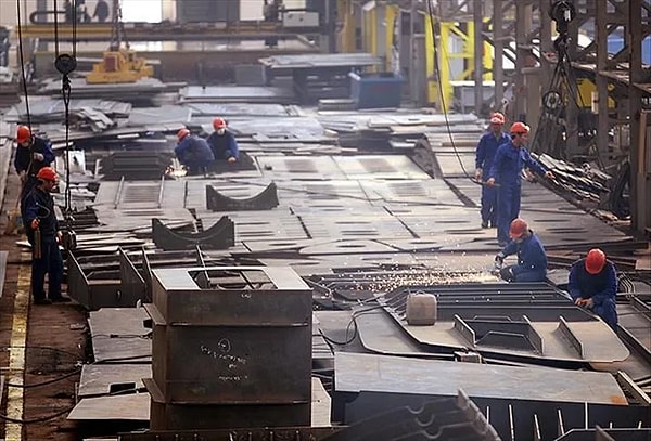 Those who suffer from occupational accidents or diseases are granted a lifelong pension. There are no prerequisites regarding age or the number of premium days.