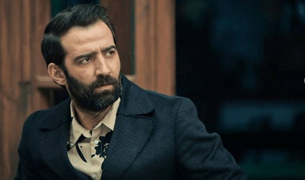 Uzak Şehir'de canlandırdığı Demir karakteriyle adeta devleşen Ferit Kaya, diziden ayrılarak büyük şaşkınlık yaratmıştı.