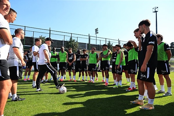 UEFA Avrupa Ligi’ndeki kura çekimi, İsviçre’nin Nyon kentindeki UEFA merkezinde çekildi.
