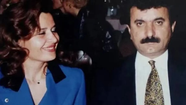 Aile; karşılıksız çeklerin fotoğraflarını, tapu kayıtlarını ve silah zoruyla imzalatılan zoraki feragatnameleri delil olarak emniyet güçlerine teslim etti.
