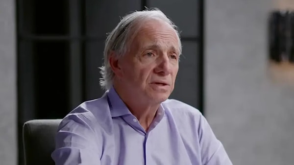 2008 küresel finans krizini önceden tahmin etmesiyle ün kazanan milyarder yatırımcı Ray Dalio, finansal geleceğini güvence altına almak isteyenler için önemli öneriler paylaştı.