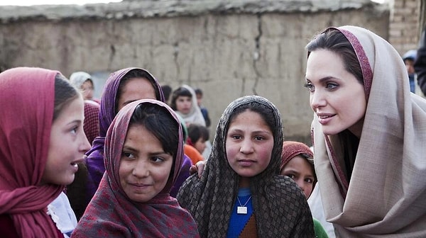 Angelina Jolie: UNHCR ile Yirmi Yıl ve Gölgedeki Söylentiler