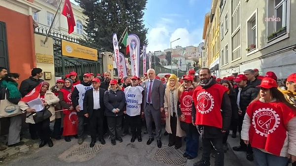 "10 öğretmen derhal göreve iade edilmeli"