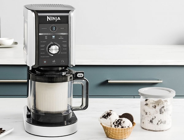 Ninja CREAMi Deluxe 10-in-1 dondurma makinesi %30 indirimle son 365 günün en düşük fiyatı net 10.511,67 TL!