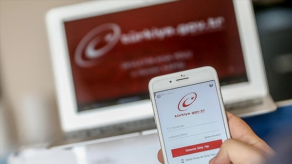 Yeni uygulama sayesinde vatandaşlar, adlarına kayıtlı ödeme ve elektronik para kuruluşu hesaplarını tek bir ekran üzerinden görüntüleyebilecek.
