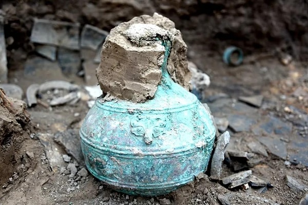 Arkeologlar, içeceğin mezara bırakılmasının ölen kişinin ölümden sonraki yaşamında kullanması amacıyla yapılmış olabileceğini düşünüyor.