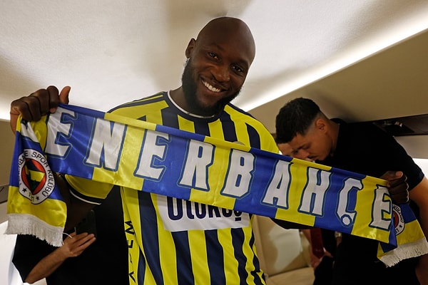 Fenerbahçe geçtiğimiz akşam dev golcüsü Lukaku'yu duyurdu.