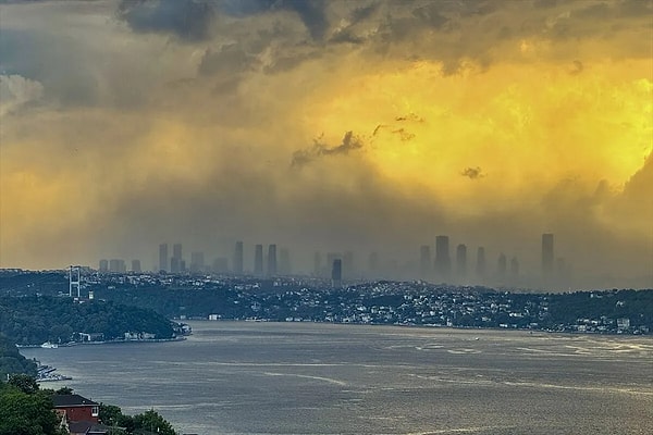 Hafta sonu plan yapanlara kritik uyar: İstanbul'da fırtına alarmı.