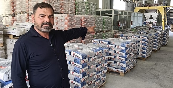 Mermer üretimi esnasında oluşan ve çöpe gitmesi beklenen artıkları değerlendirmek amacıyla yapı kimyasalları sektörüne adım atan firma; mermer ve seramik yapıştırıcıları ile mantolama sistemleri üretiyor.