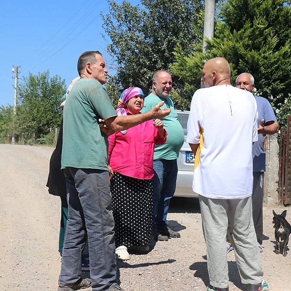 Güvenlik kameralarını taşla hedef alıyor