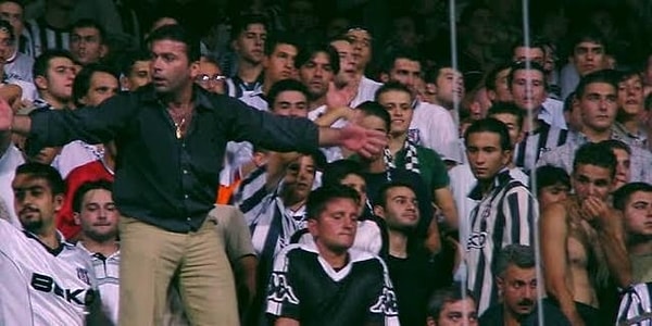 Beşiktaş'ın ünlü Çarşı grubunun eski liderlerinden Alen Markaryan ise bu marşla ilgili X hesabından bir açıklamada bulundu.