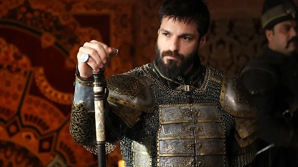 TRT 1'in dev prodüksiyonlu dönem dizisi Mehmed: Fetihler Sultanı, 4. sezon için sete çıkmaya hazırlanırken oyuncu kadrosuna peş peşe yeni isimler katılıyor.