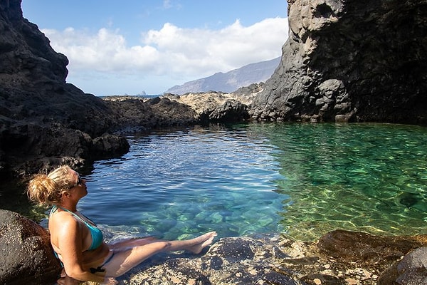 Thanks to its small size, it's possible to drive around the entire island in approximately 3.5 hours.