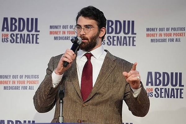 Dijital medyanın siyasi etkisi yeni bir tartışma alanı açıyor.