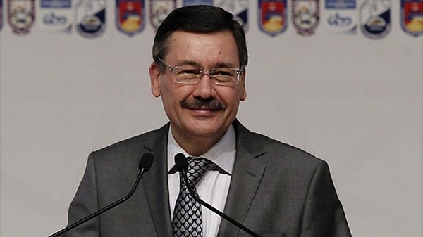 "Sermayeleri 30 bin avro, 3,8 milyon avroluk mal varlığı ediniyorlar."