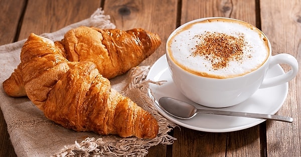 Caffè Latte & Kruvasan