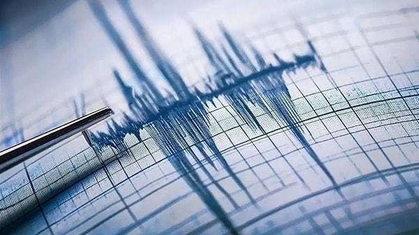 3.9 şiddetinde deprem korkuttu.
