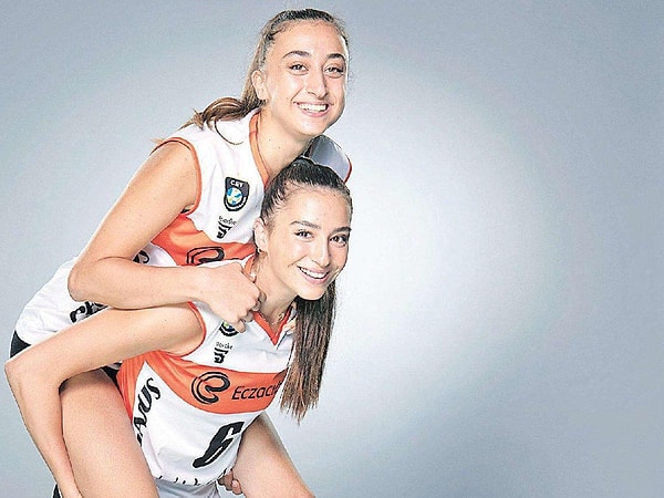 Are Elif Şahin and Saliha Şahin siblings?