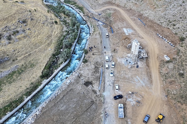 Üretilen kaliteli yavru balıklar iç piyasanın ardından dış pazarlara ihraç edildi.