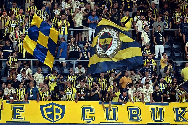Kadıköy'de ilk düdük çaldı.
