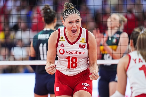 Zehra'nın maç sonu yaptığı açıklamadaki küçük çocuklara verdiği yer çok beğenilmişti: