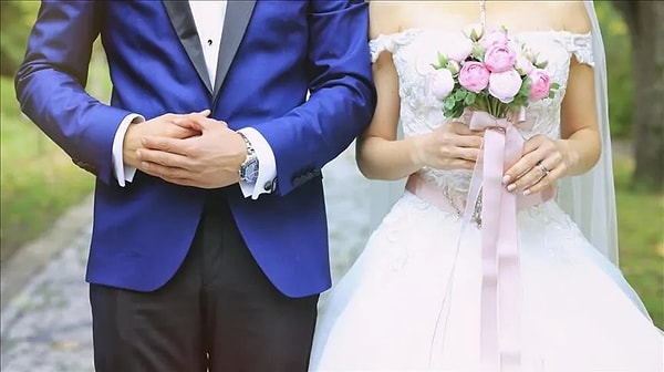 Düğün gününde alkol ve müzik yasaklandı, sadece çerez ikramı yapılacak.