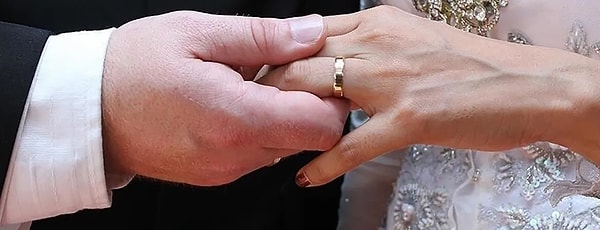 Stunning claim from a guest: "They don't love each other, they're marrying for health insurance"