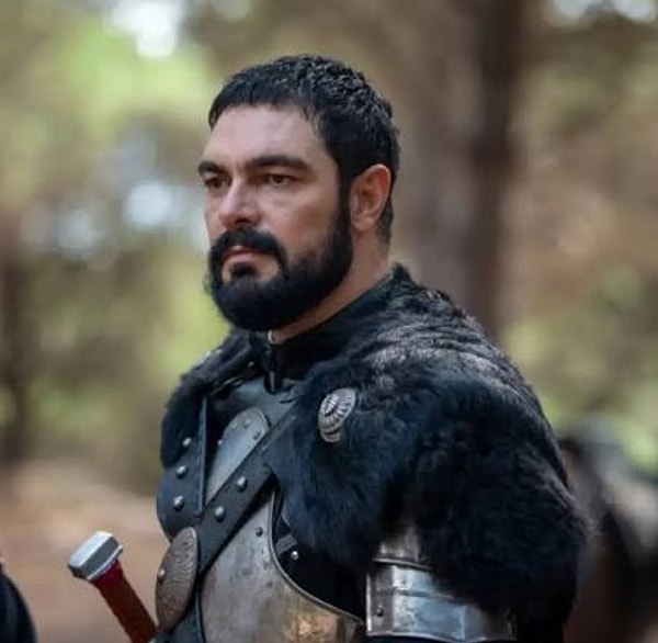 Halil İbrahim Ceyhan, Aşk ve Taht'ın jeneriğinde neden yer almadı?