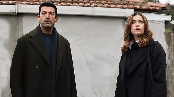 Afra Saraçoğlu'nun A.B.İ. dizisinden ayrılması reytingleri kötü etkiledi.