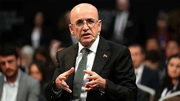 Maliye Bakanlığı’ndan yapılan açıklamada Mehmet Şimşek’in yarın sabah için toplantı kararı aldığı belirtildi.