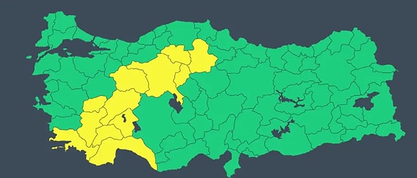 Yurt genelinde sonbahar mevsiminin etkileri belirginleşirken, Balkanlar kökenli serin hava dalgasıyla birlikte sağanak yağışlar geniş bir coğrafyaya yayıldı.