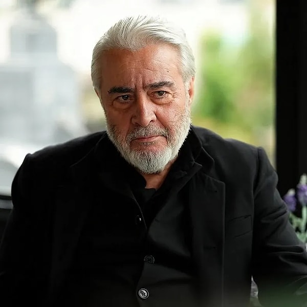 Teşkilat'ın yeni sezon kadrosunda tanıdık birçok isim ayrılırken usta oyuncu Uğur Yücel transfer oldu.
