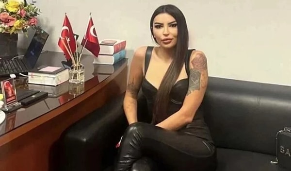 Geçmişte yaptığı paylaşımlarla gündem olmuştu.