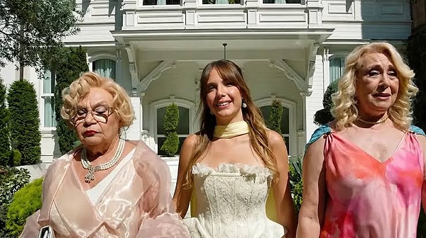 Tuzlu Kahve, 1 Eylül'de Star TV ekranlarında başladı ve kısa sürede geniş izleyici kitlesi topladı.
