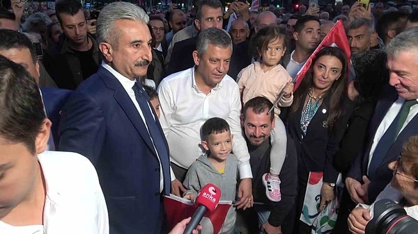 Özgür Özel: "Gözünü seveyim, burada börek mi yiyeceğim? Tövbe tövbe."