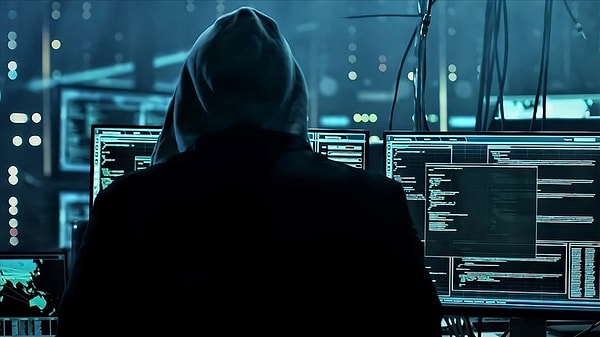 Ertesi gün FBI'ın iş ilanı sitesine girenler, "ShinyHunters tarafından ele geçirildi" yazısıyla karşılaştı.