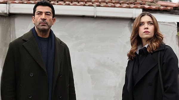 A.B.İ., Kenan İmirzalıoğlu ve Afra Saraçoğlu ile ilk sezonunda salı akşamlarının zirvesine yerleşmişti.