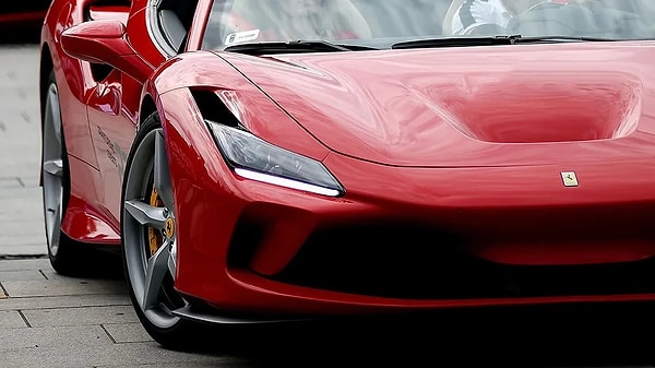 In Rome, it's the Fiat 500, in London, the MINI Cooper, and in Maranello, the Ferrari: Cars that have become synonymous with cities around the world.