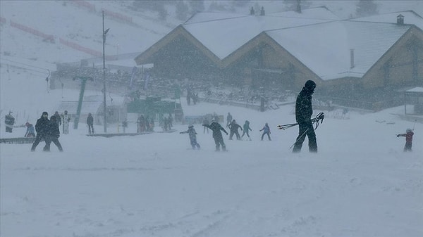 Öte yandan meteorologlara göre kışın geldiğini söylemek için henüz erken.