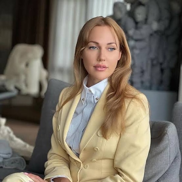 Özgü Namal'ın boşalttığı başrol için kulislerde Meryem Uzerli'nin adı da güçlü şekilde konuşuldu.