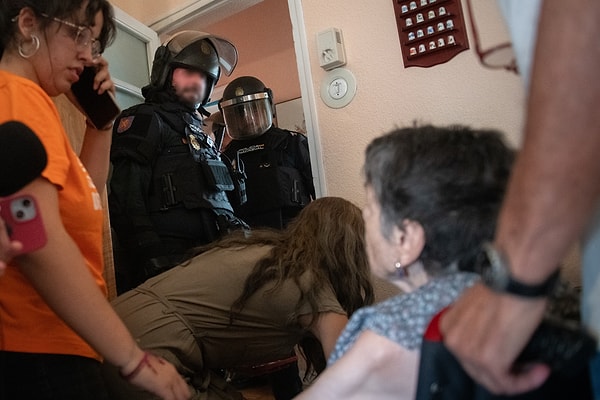 Madrid'de kiralar metrekarede 23,3 euroyla rekor kırdı, ülkede geçen yıl 25 binden fazla tahliye yaşandı