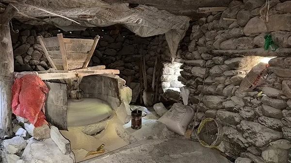 Hakkari’deki 150 Yıllık Değirmen Sadece Suyun Gücüyle Çalışıyor