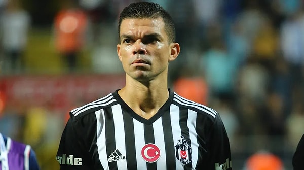 2. Pepe, Real Madrid'le 3 kez Avrupa'nın zirvesine çıktı.