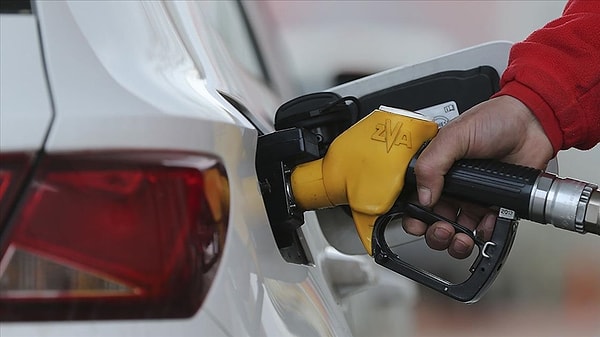 Zam pompaya yansırsa benzin İstanbul'da 93 liraya dayanacak ve motorinle başa baş hale gelecek.