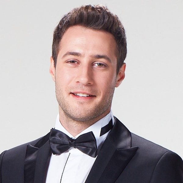 Ozan Dolunay, İlker'i iki kadın arasında kalan bir karakter olarak canlandırmanın kendisini nasıl sıkıştırdığını anlattı.
