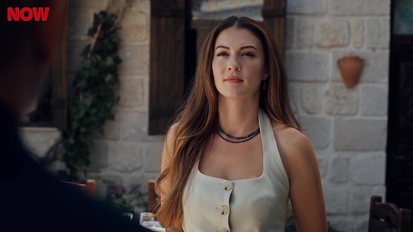 Burcu Özberk'ten izleme gecesine esprili yorum: "Uzun zamandır gördüğüm en iyi etkinlik"