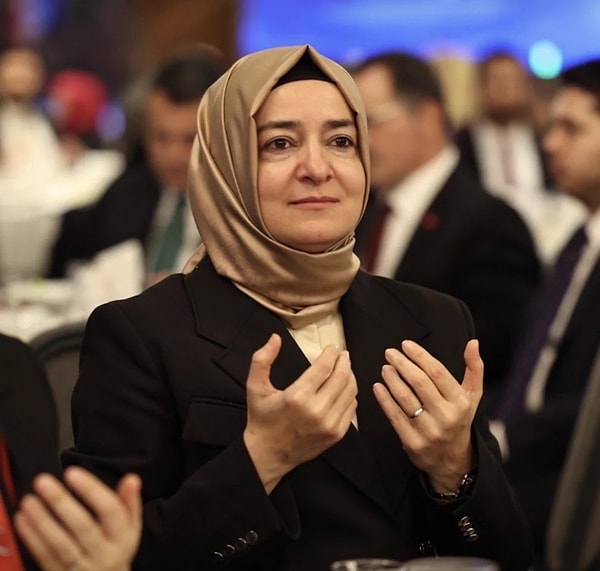 Söz konusu devasa rakamların ortaya çıkmasının ardından gözler paranın kaynağına çevrildi.