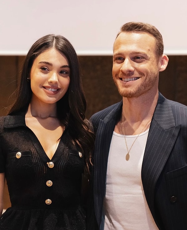 Hadise ile Milano Moda Haftası'na katılan Kerem Bürsin, havalimanında görüntülenince en çok merak edilen soru elbette soruldu.