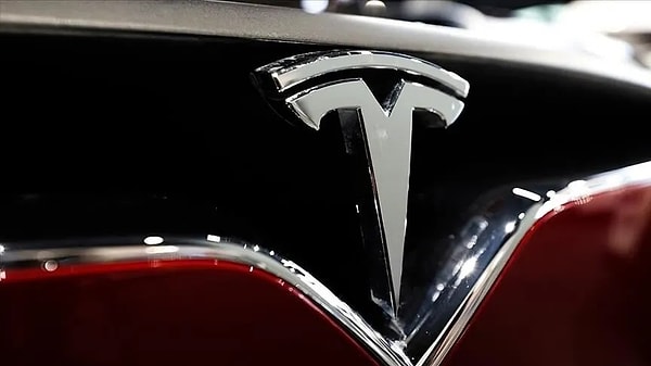 Tesla'nın ilk elektrikli yıldızları Model S ve Model X yollara veda ediyor.