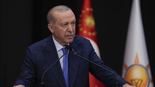 Erdoğan isim vermedi ama mesajı netti: "Yaptığı hatanın sadece kendi şahsını bağladığına inanan varsa büyük bir yanlışın içindedir."